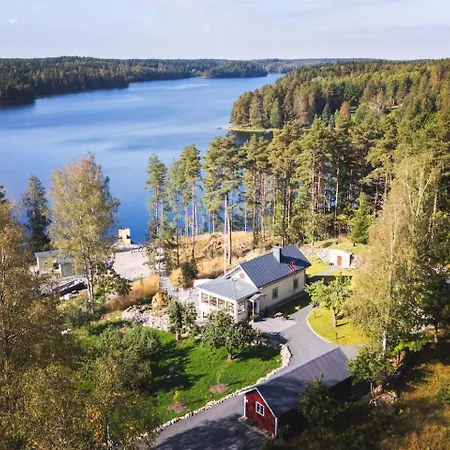 North - Junnola 萨罗